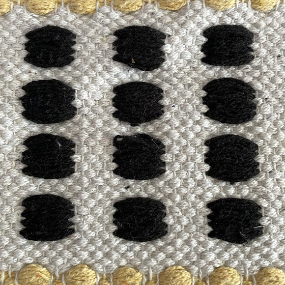 NWT-Accent Rug - Picture 6 of 7